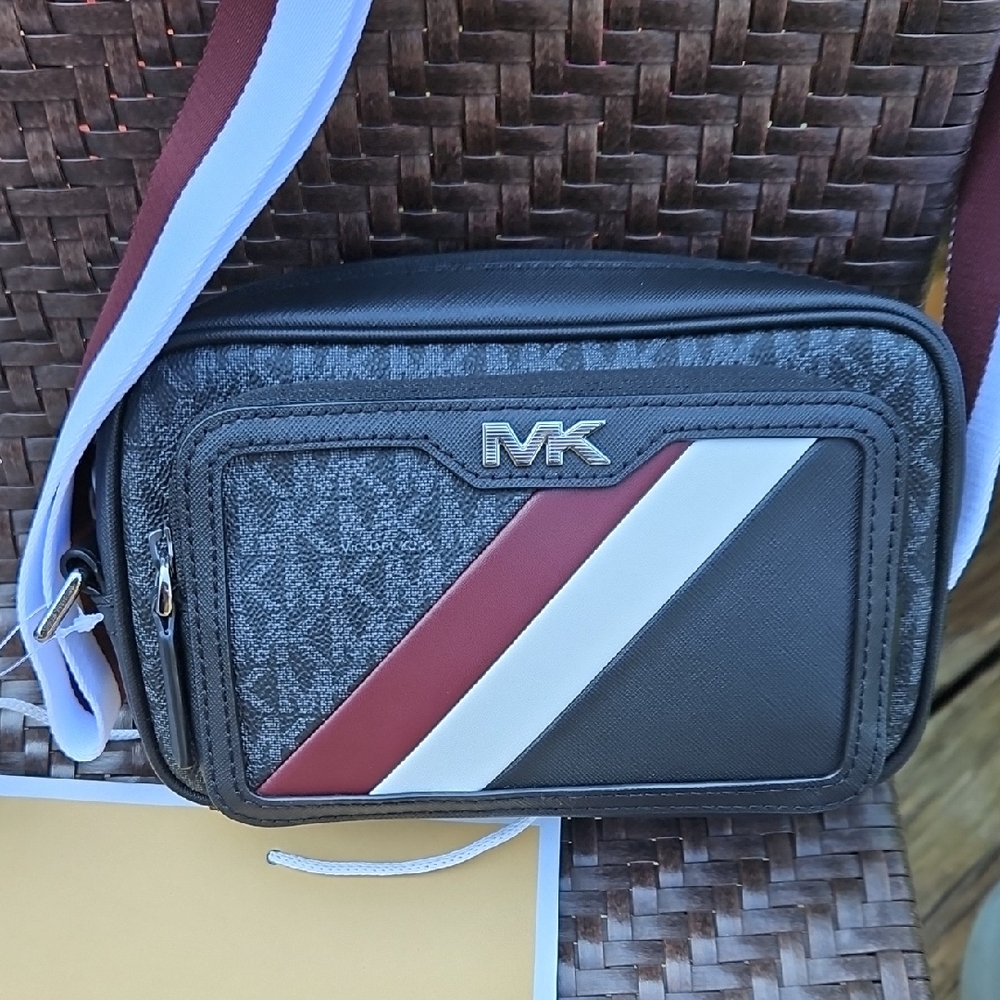 Michael Kors Rivington Dbl Zip Cam Bag W/ Pouch 🌟NWT🌟 UNISEXUAL